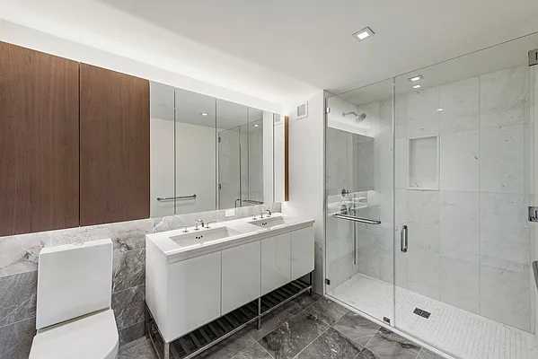 Sold by Nest Seekers International | media 16