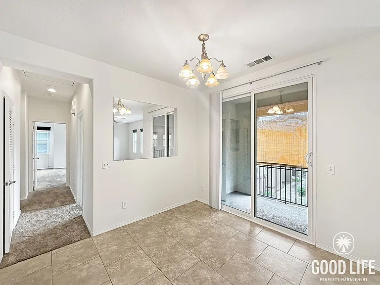 425 S Meadowbrook Dr S #133 — Photo 6