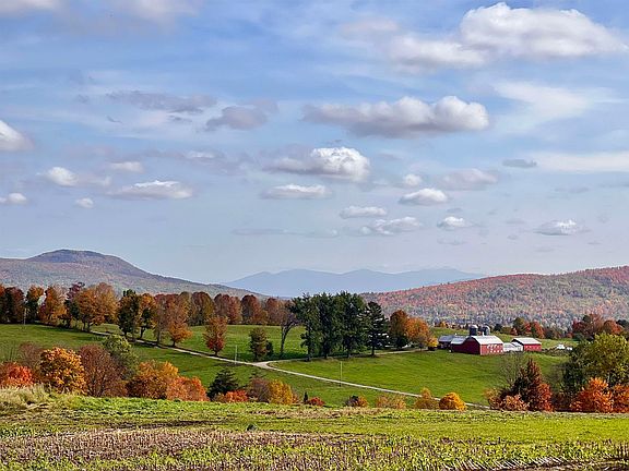 3rd image of 2693 Kirby Mountain Road