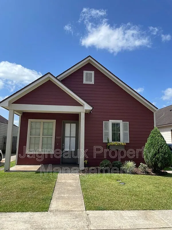 3 bed, 2.0 bath, 1272 sqft, $1,550 — Photo 1