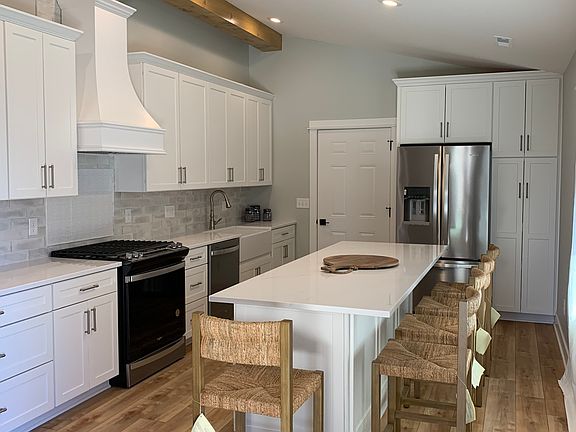 4th image of 720 Timbers Edge