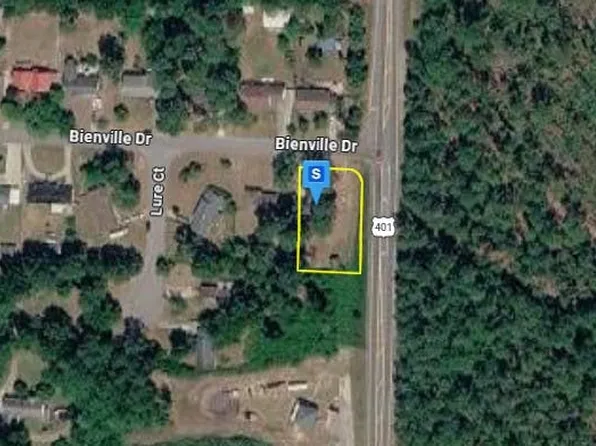 101 Bienville Dr, Fayetteville, NC 28311