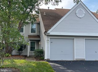 174 Birch Hollow Dr, Bordentown, NJ 08505