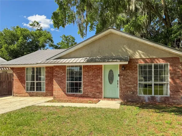 1812 President St, Palatka, FL 32177