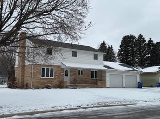 1405 9th St, Clarkfield, MN 56223