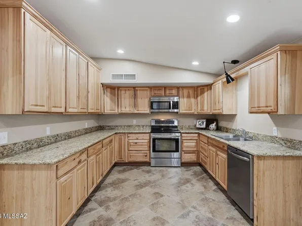 9700 E Nicaragua Pl, Tucson, AZ 85730