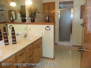 5th image of 7003 Benwood Sq