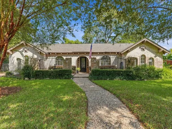 1114 Appleford Dr, Seabrook, TX 77586