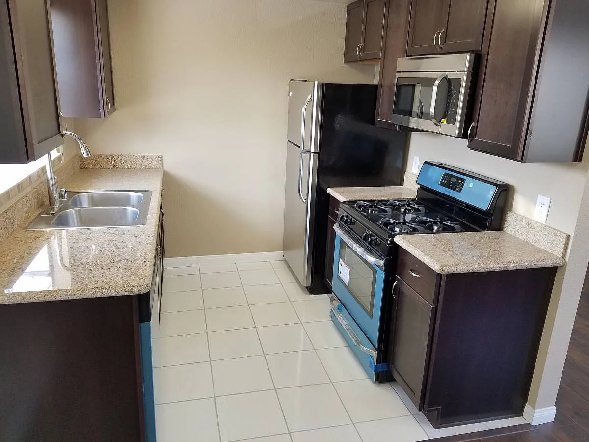 4326 Oregon St — Photo 2