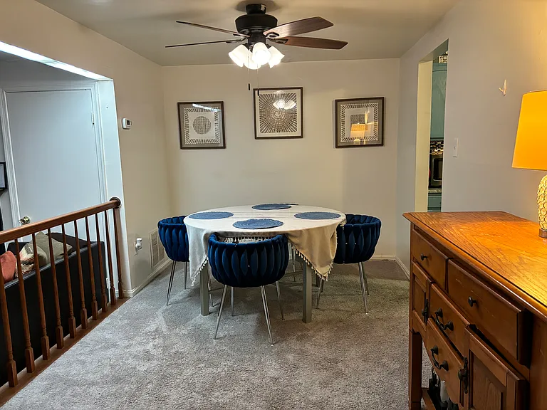 8719 E Grv — Photo 2