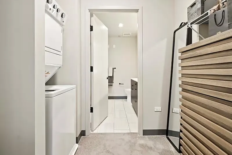 Studio, 517 sqft, $2,613 — Photo 4
