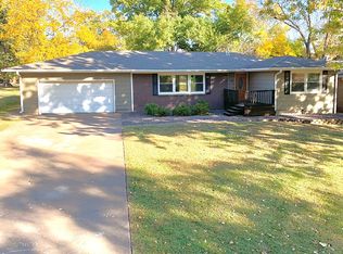 1114 Sunset Hill Rd, Brookfield, MO 64628