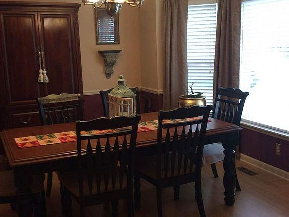 5th image of 1522 Cambridge Pl
