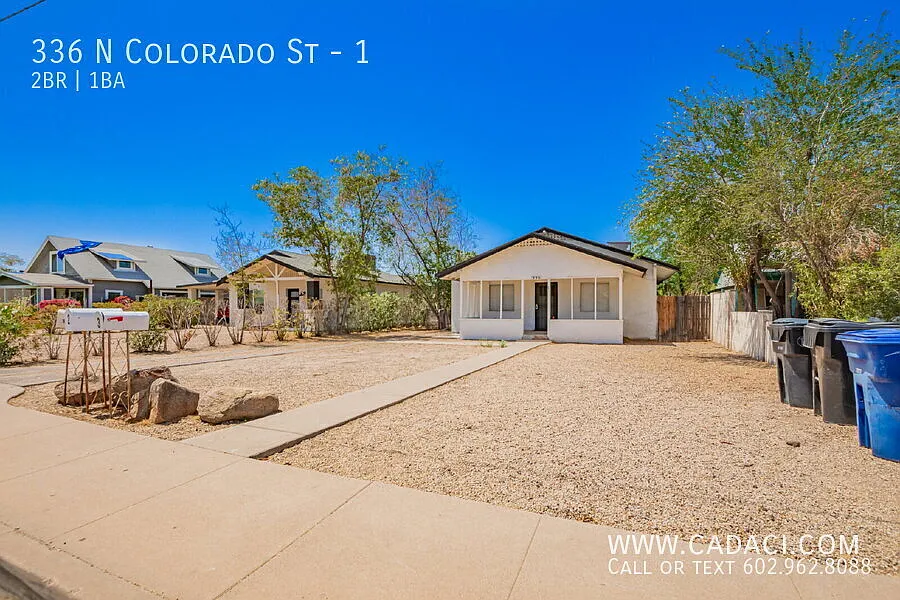 Charming 2-Bedroom Townhome in Chandler — Photo 4