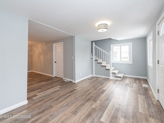 2nd image of 107 Glenwood Dr