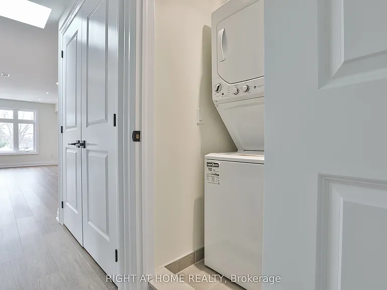 39 15th St #3 — Photo 20