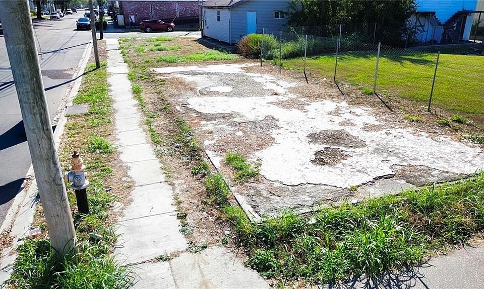 2nd image of 2500 Orleans Ave