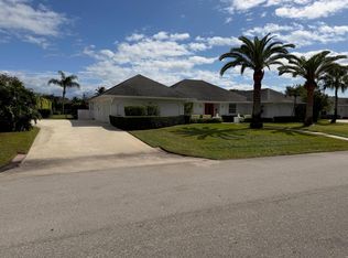 10124 Seagrape Way, Palm Beach Gardens, FL 33418