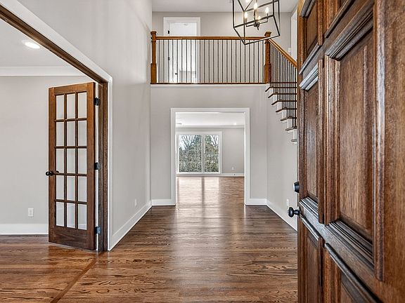 2nd image of 698 Mike Muncey Rd