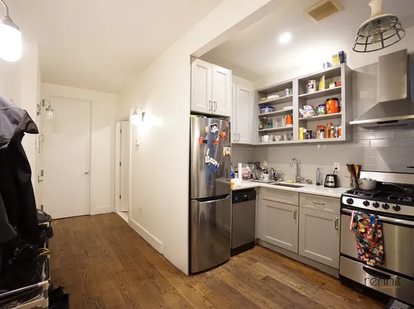 1689 Gates Avenue image 4 of 21