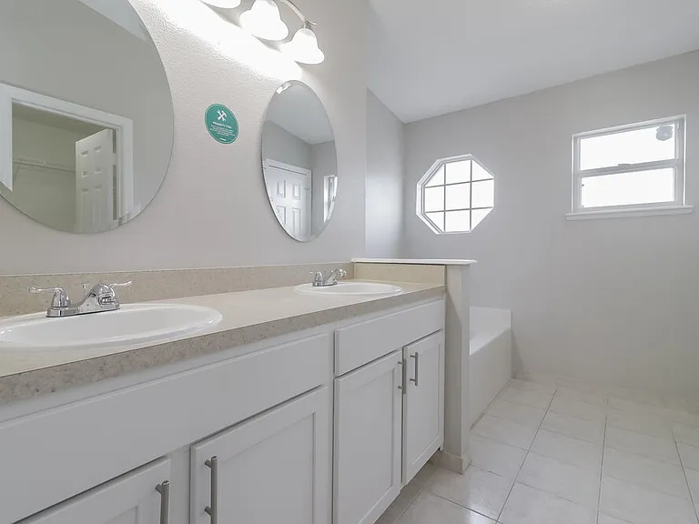 3224 Hunters Chase Loop — Photo 11