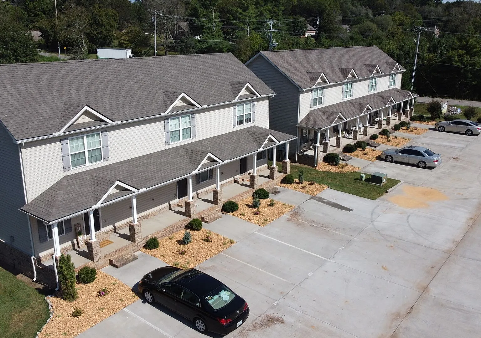 Modern Town Home on Beals Chapel — Photo 3
