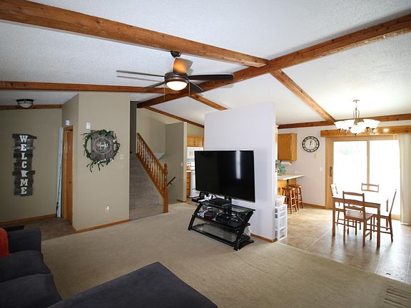 3rd image of 1514 Oxford Ln