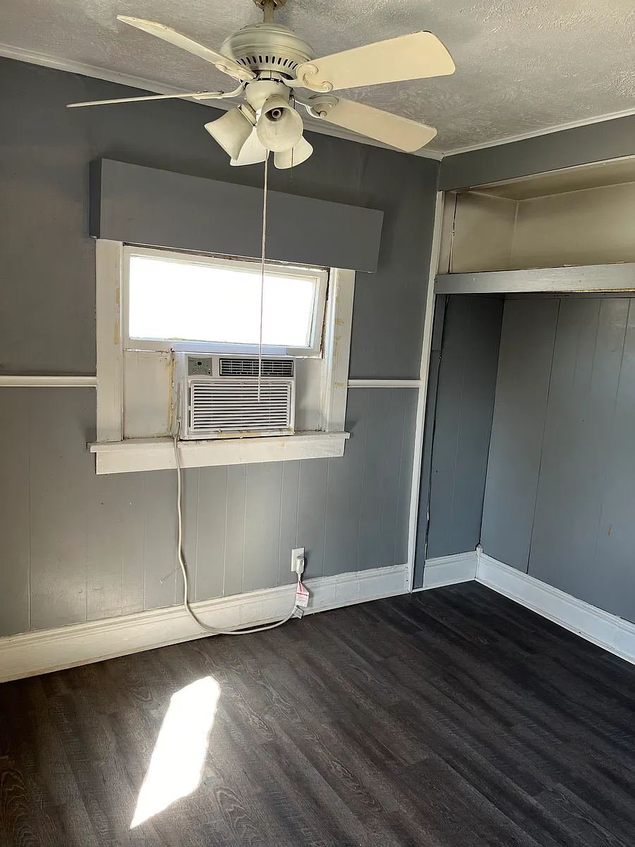 Building Photo - 116 E Prescott Ave #2