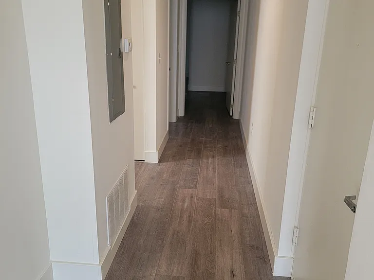 525 S Randolph St #8 — Photo 5