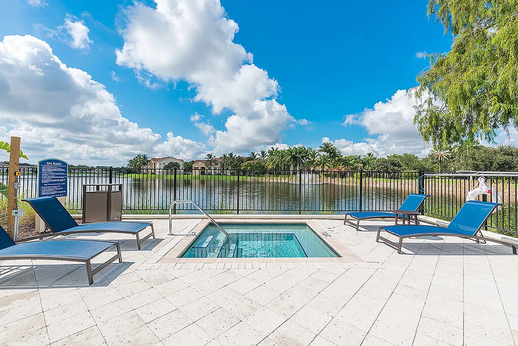 Portofino Place Apartments — Photo 4