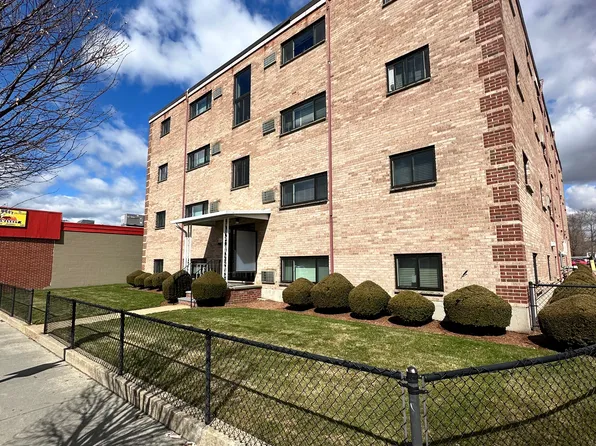 763 Main St APT 44, Waltham, MA 02451