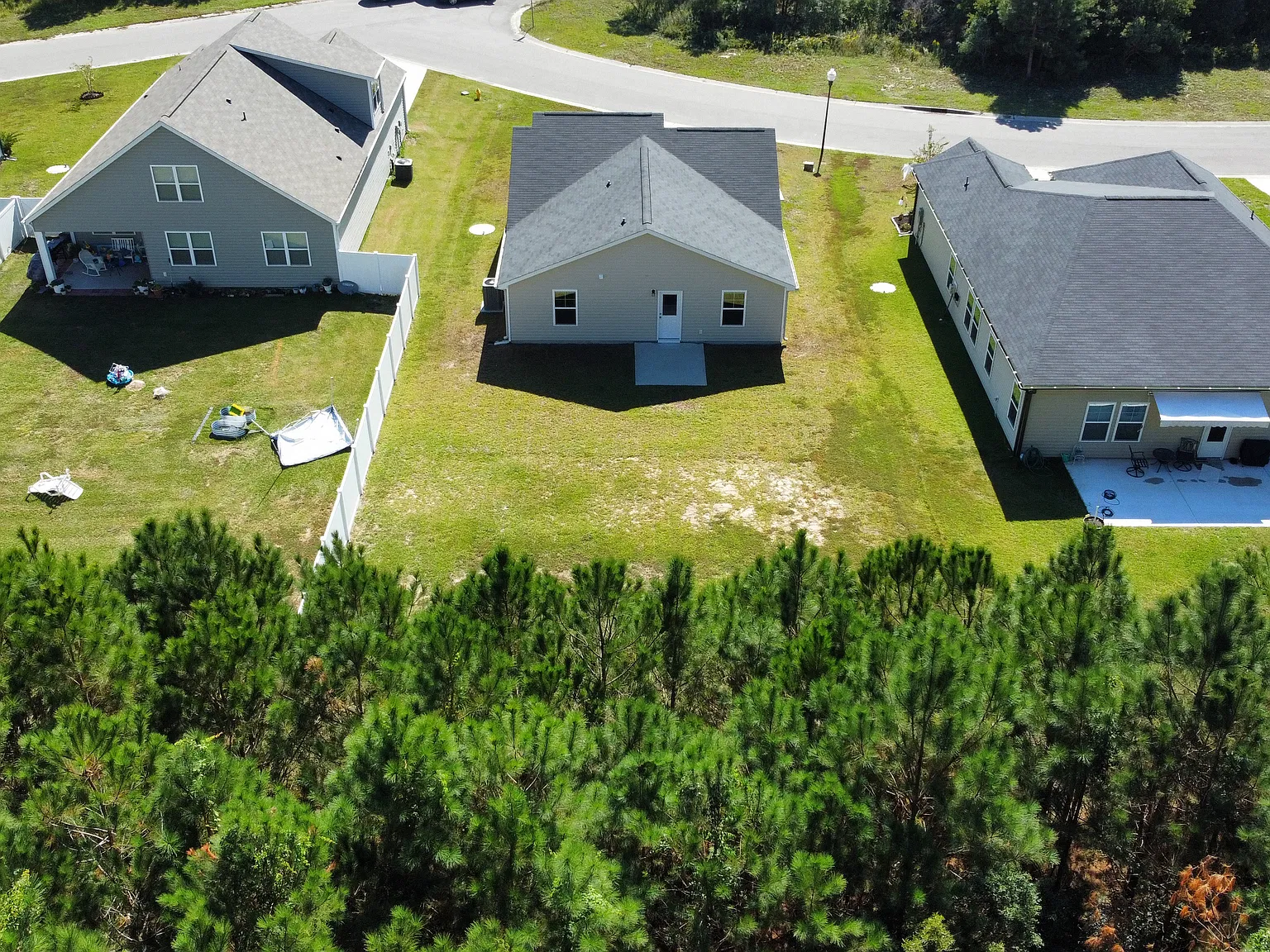 3 bed, 1383 sqft, $1,875 — Photo 3