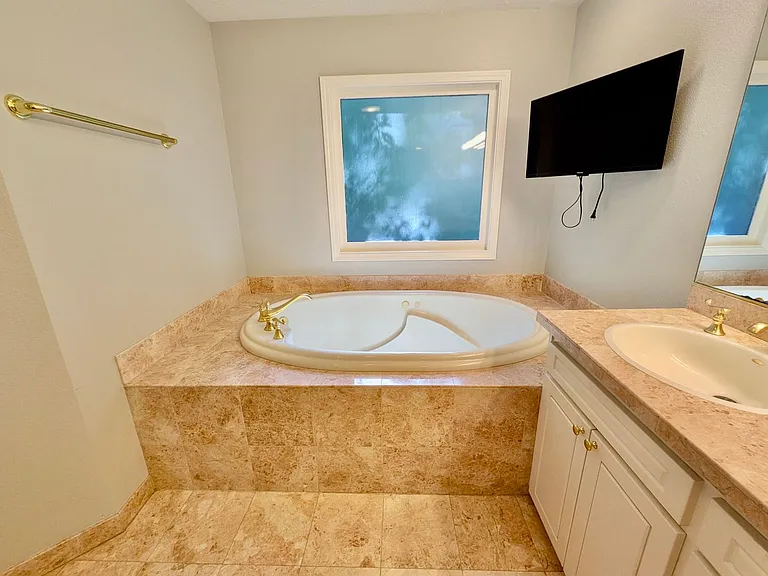 18132 Westview Dr — Photo 39