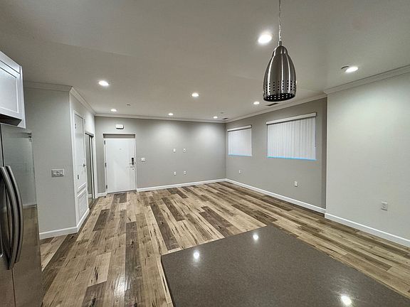 4th image of 11828 Runnymede St #101