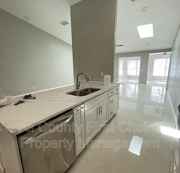 3580 102nd Pl N — Photo 3