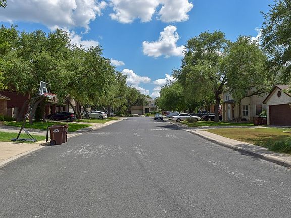 5th image of 11630 Emerald Pecan Dr