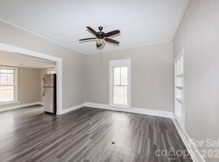 1209 Wilson W Lee Blvd, Statesville, NC 28677