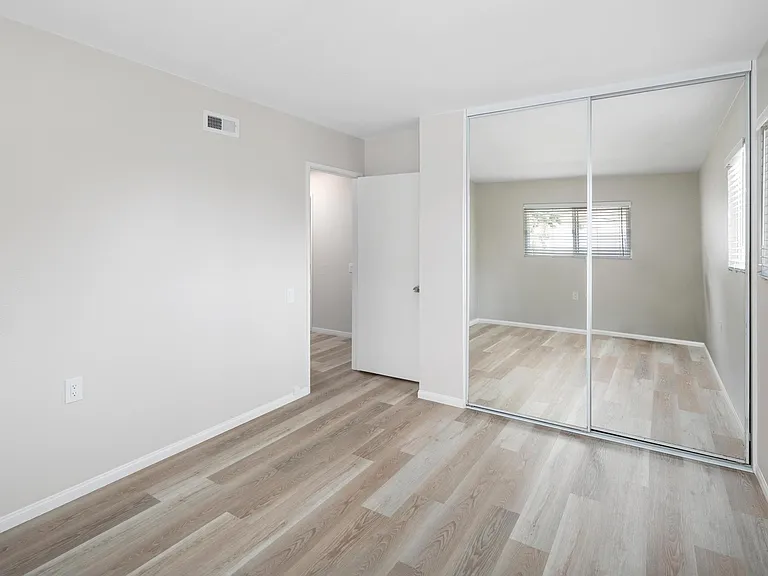 4838 54th St — Photo 14