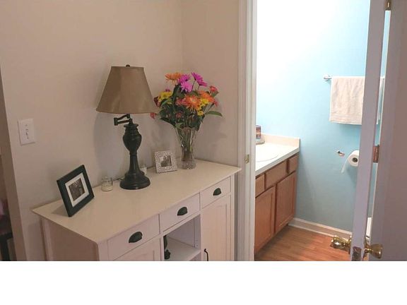 2nd image of 62 Yellowwood Ct #62