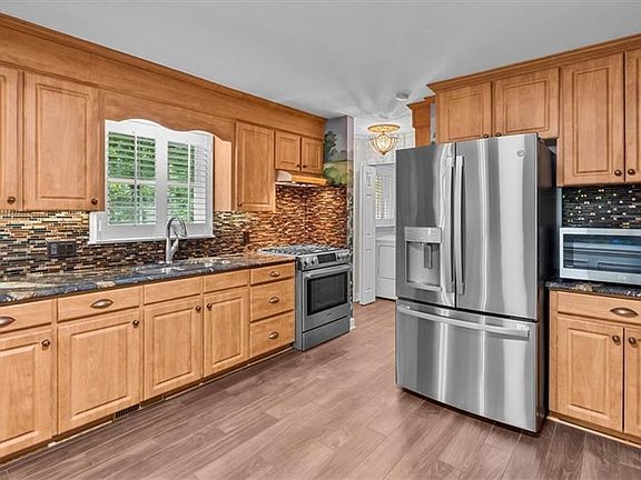 3rd image of 2309 Timberlake Ave