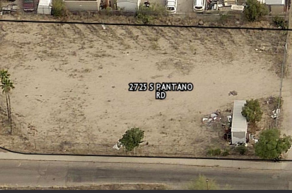 2nd image of 2725 S Pantano Rd #1