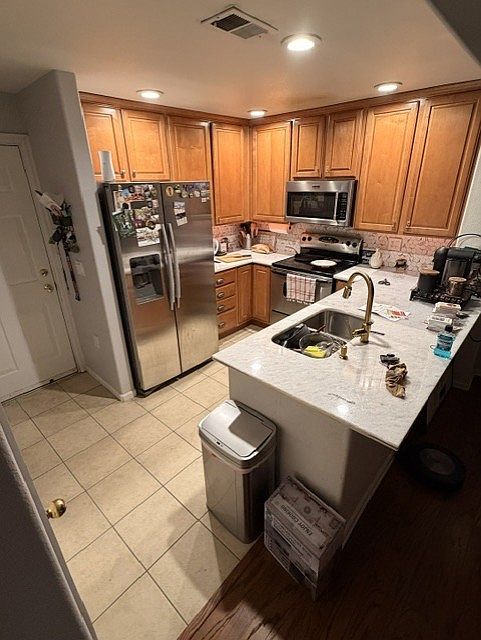 2nd image of 15962 E Geddes Ln #1