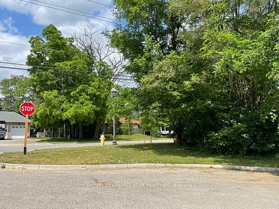 5th image of 49 Main St S