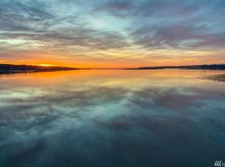 9079 Shipyard Ln, BLAINE, WA 98230