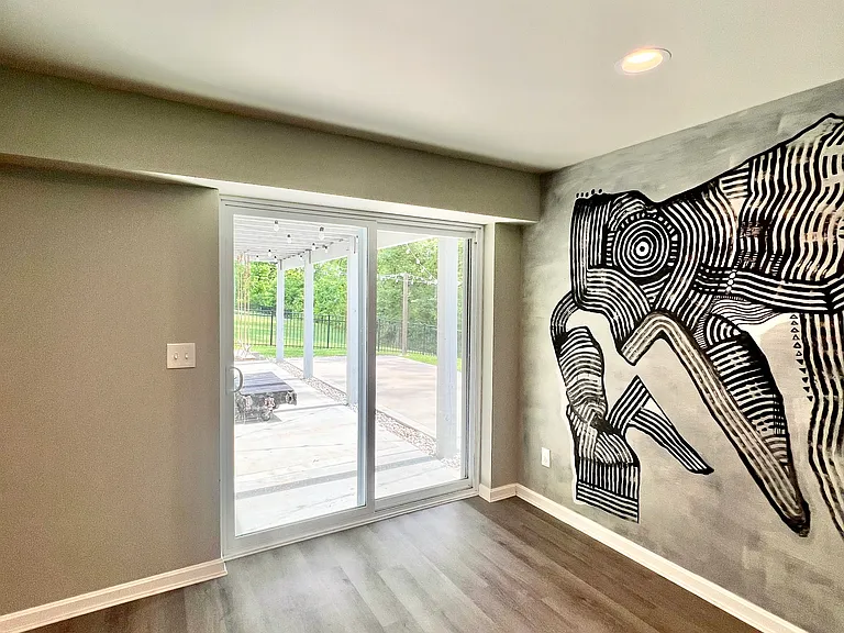 1355 Tiburon Dr — Photo 20