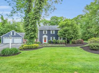 1 Garrison Heights Dr, Oxford, MA 01540