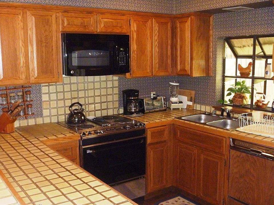 1st image of 875 Southwood Blvd #32