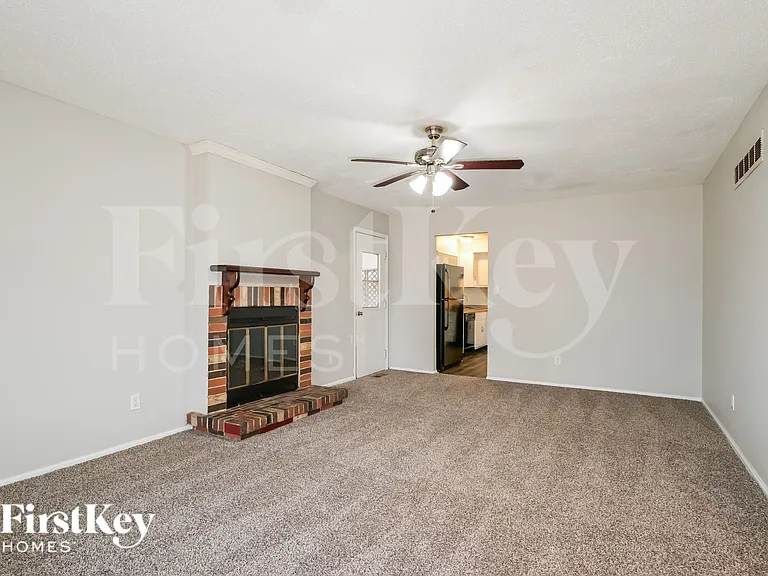 4872 Bristol Rock Rd — Photo 3