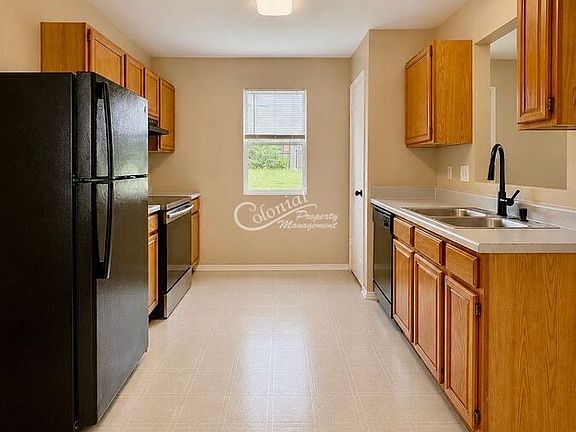 4th image of 4602 Greyhound Dr