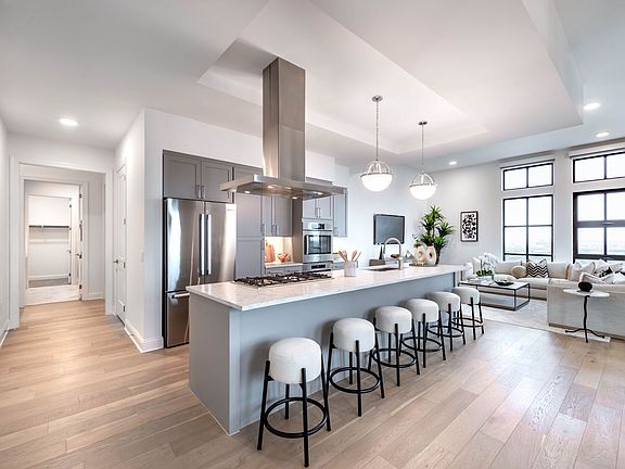 3rd image of 4251 Irving Ave #908